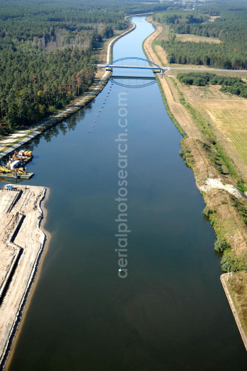 Aerial photograph Wusterwitz - Blick auf die Baustelle vom Neubau der 2. Schleuse Wusterwitz. Ein Projekt des WSV: Wasserstraßen-Neubauamt Magdeburg, 39106 Magdeburg, Tel. +49(0)391 535-0, email: wna-magdeburg@wsv.bund.de