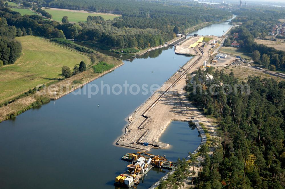 Wusterwitz from the bird's eye view: Blick auf die Baustelle vom Neubau der 2. Schleuse Wusterwitz. Ein Projekt des WSV: Wasserstraßen-Neubauamt Magdeburg, 39106 Magdeburg, Tel. +49(0)391 535-0, email: wna-magdeburg@wsv.bund.de