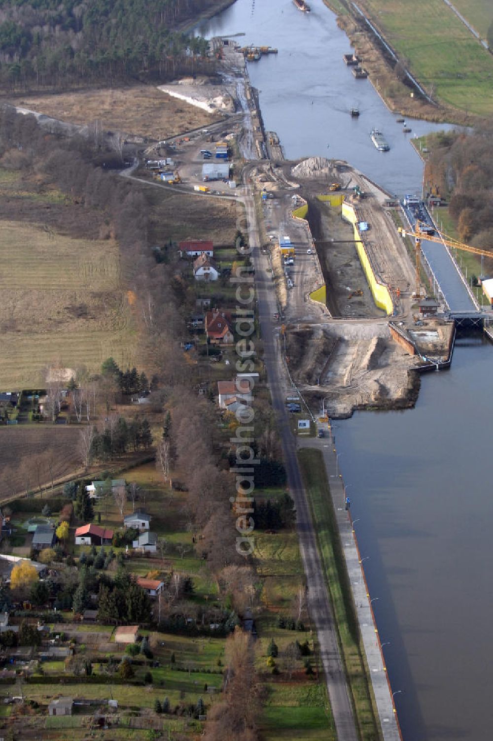 Wusterwitz from the bird's eye view: Blick auf die Baustelle vom Neubau der 2. Schleuse Wusterwitz. Ein Projekt des WSV: Wasserstraßen-Neubauamt Magdeburg, 39106 Magdeburg, Tel. +49(0)391 535-0, email: wna-magdeburg@wsv.bund.de