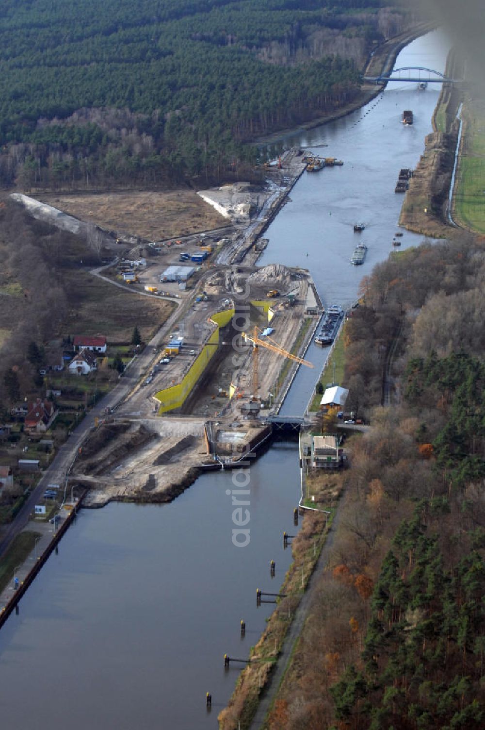 Wusterwitz from the bird's eye view: Blick auf die Baustelle vom Neubau der 2. Schleuse Wusterwitz. Ein Projekt des WSV: Wasserstraßen-Neubauamt Magdeburg, 39106 Magdeburg, Tel. +49(0)391 535-0, email: wna-magdeburg@wsv.bund.de