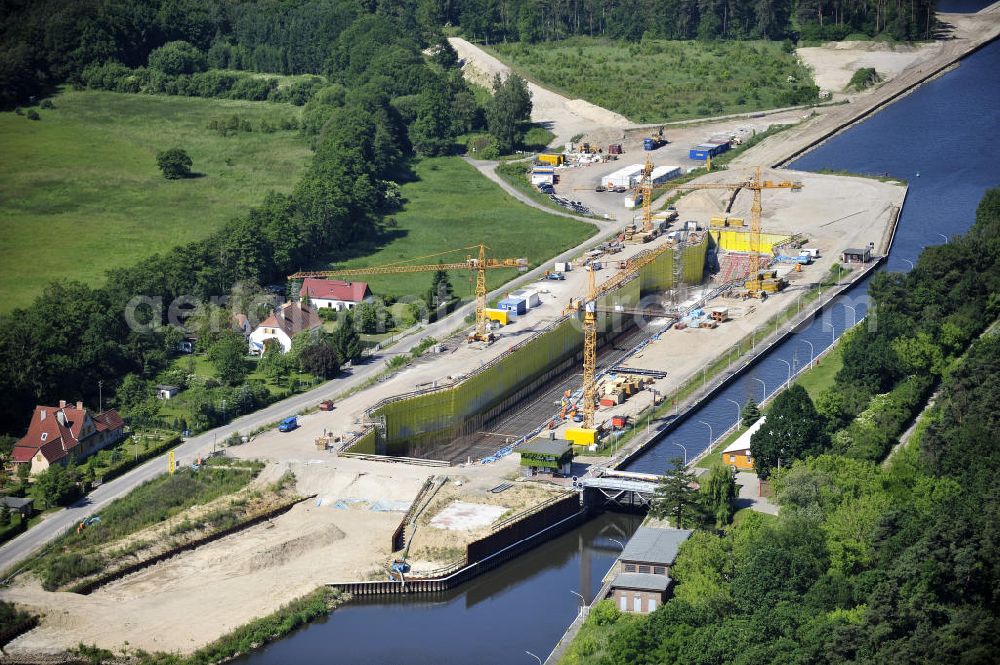 Wusterwitz from the bird's eye view: Blick auf die Erweiterungsbaustelle der Schleuse Wusterwitz. Ein Projekt des WSV: Wasserstraßen-Neubauamt Magdeburg, View of the construction site of the expansion lock Wusterwitz.