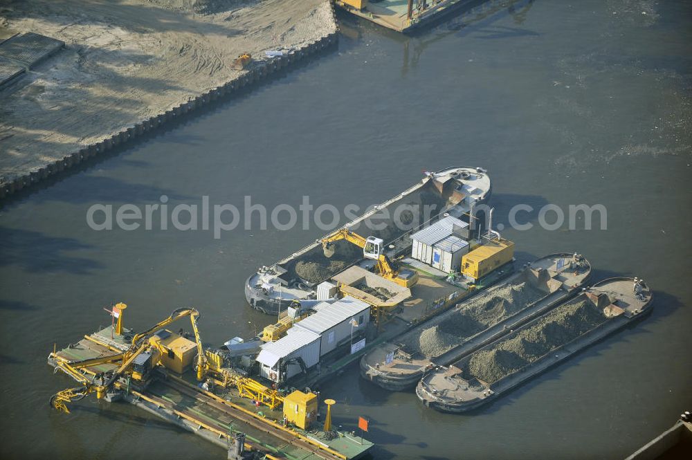 Wusterwitz from the bird's eye view: Blick auf die Erweiterungsbaustelle der Schleuse Wusterwitz. Ein Projekt des WSV: Wasserstraßen-Neubauamt Magdeburg, View of the construction site of the expansion lock Wusterwitz.