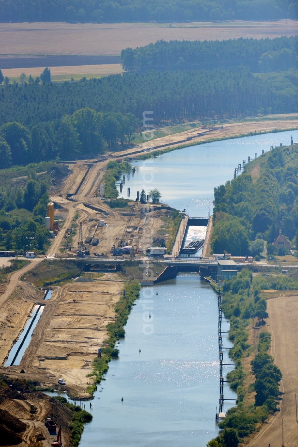 Zerben from the bird's eye view: Construction site at the Zerben lock, bridge and the riverside of the Elbe-Havel-Canel in the state Saxony-Anhalt