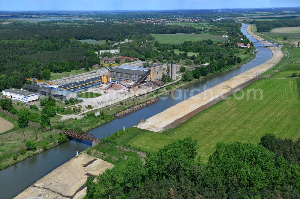 Zerben from the bird's eye view: Construction site at the Zerben lock, bridge and the riverside of the Elbe-Havel-Canel in the state Saxony-Anhalt