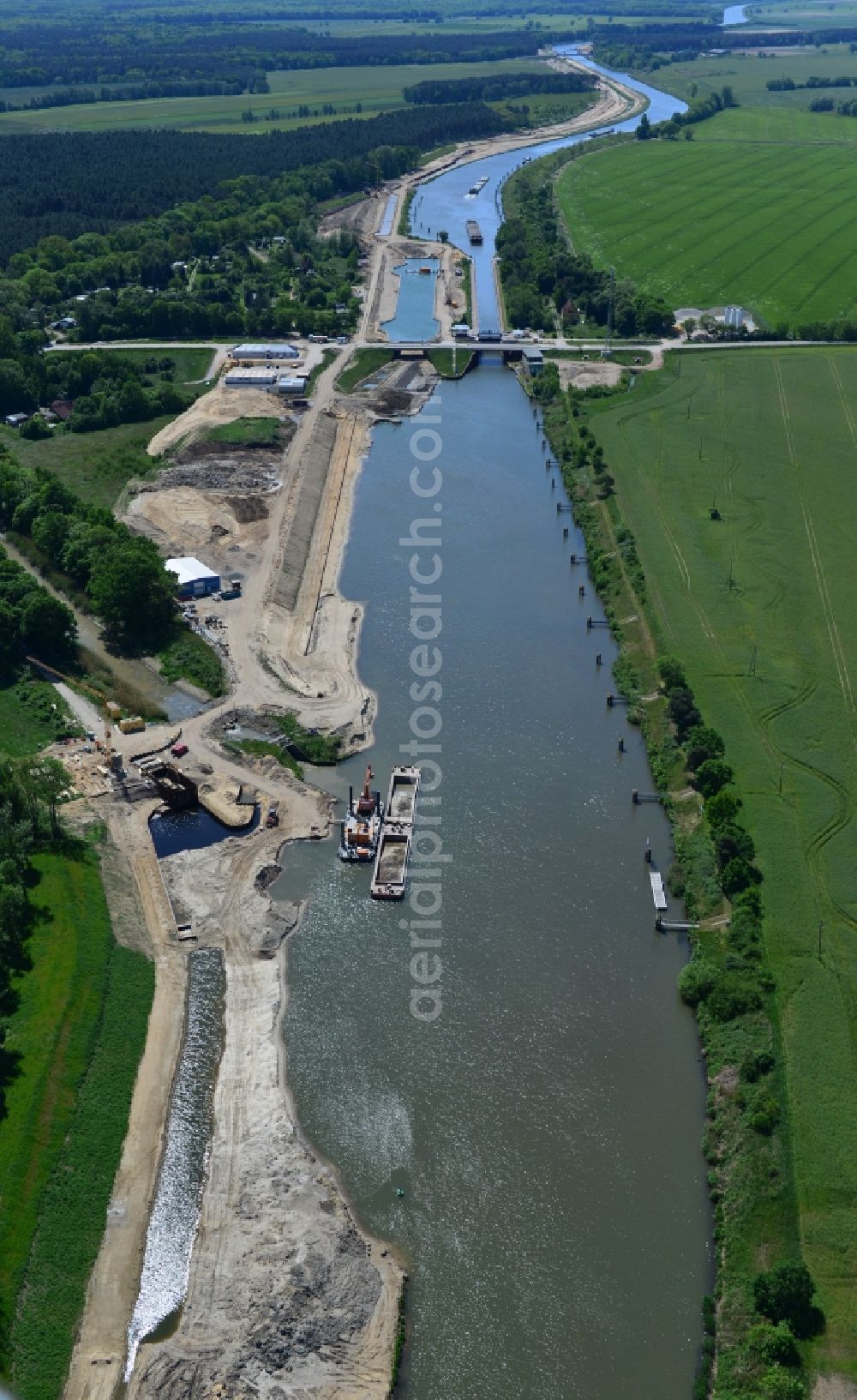 Zerben from the bird's eye view: Construction site at the Zerben lock, bridge and the riverside of the Elbe-Havel-Canel in the state Saxony-Anhalt