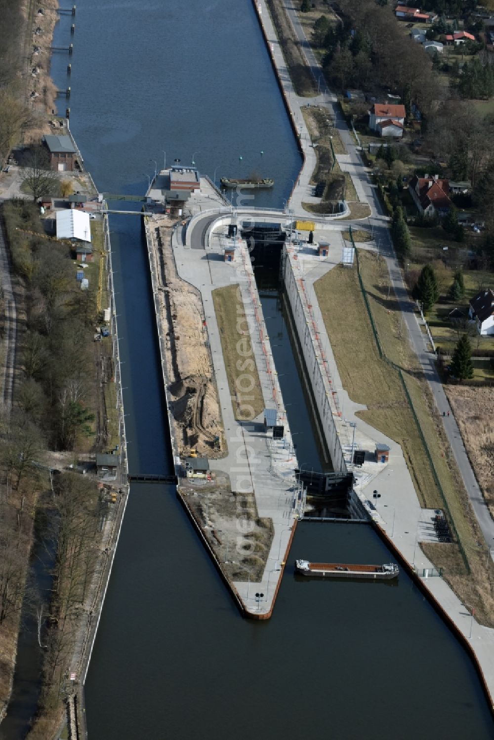 Elbe-Parey from the bird's eye view: Construction site at the Zerben sluice, bridge and the weir at the riverside of the Elbe-Havel-Canel in the state Saxony-Anhalt