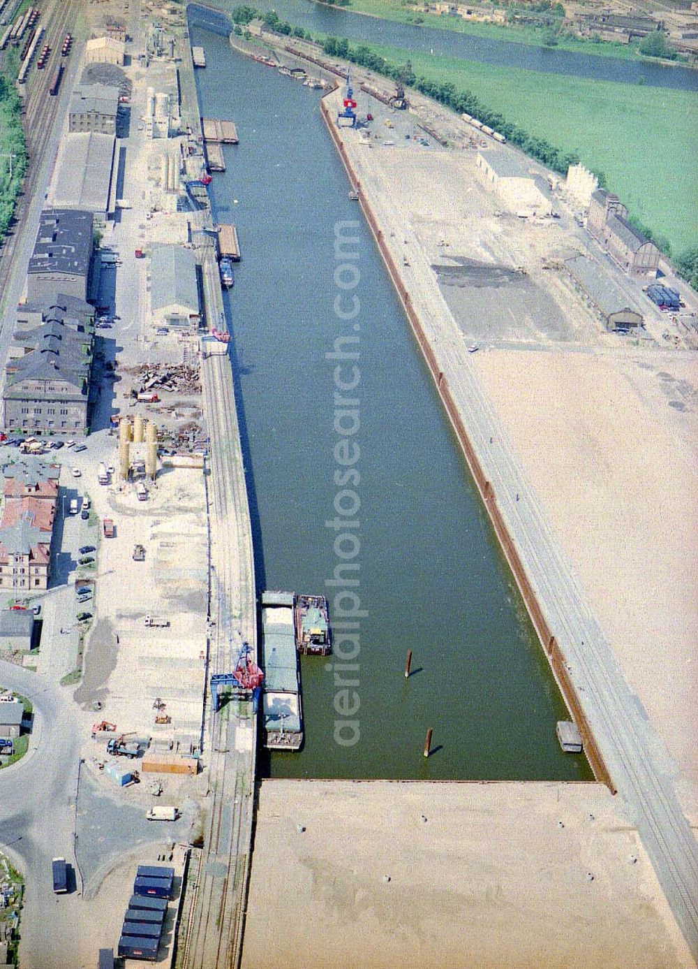 Aerial image Dresden / Sachs. - Baustelle der Sächsischen Binnenhafen Oberelbe GmbH an der Magdeburger Straße 58 in 01067 DRESDEN (tel.: 0351-49820).