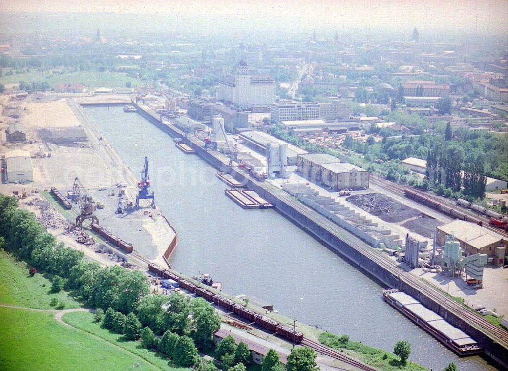 Aerial photograph Dresden / Sachs. - Baustelle der Sächsischen Binnenhafen Oberelbe GmbH an der Magdeburger Straße 58 in 01067 DRESDEN (tel.: 0351-49820).