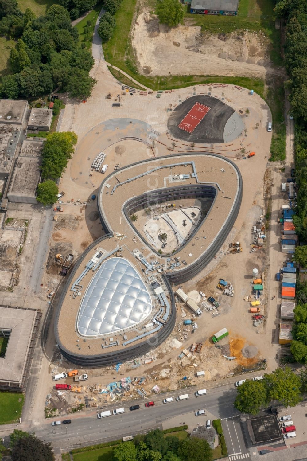 Aerial image Bochum - Construction site of School building of the Neues Gymnasium Bochum on Querenburger Strasse in Bochum in the state North Rhine-Westphalia