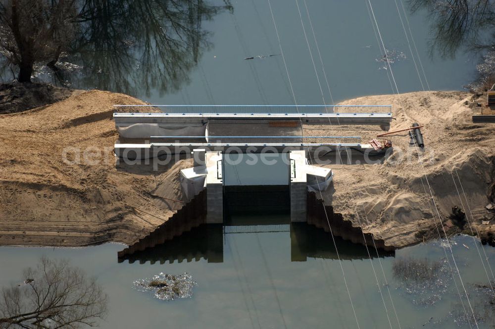 Brieskow-Finkenheerd from the bird's eye view: View of the tense situation in the flood area of Brieskow-Finkenheerd in Brandenburg