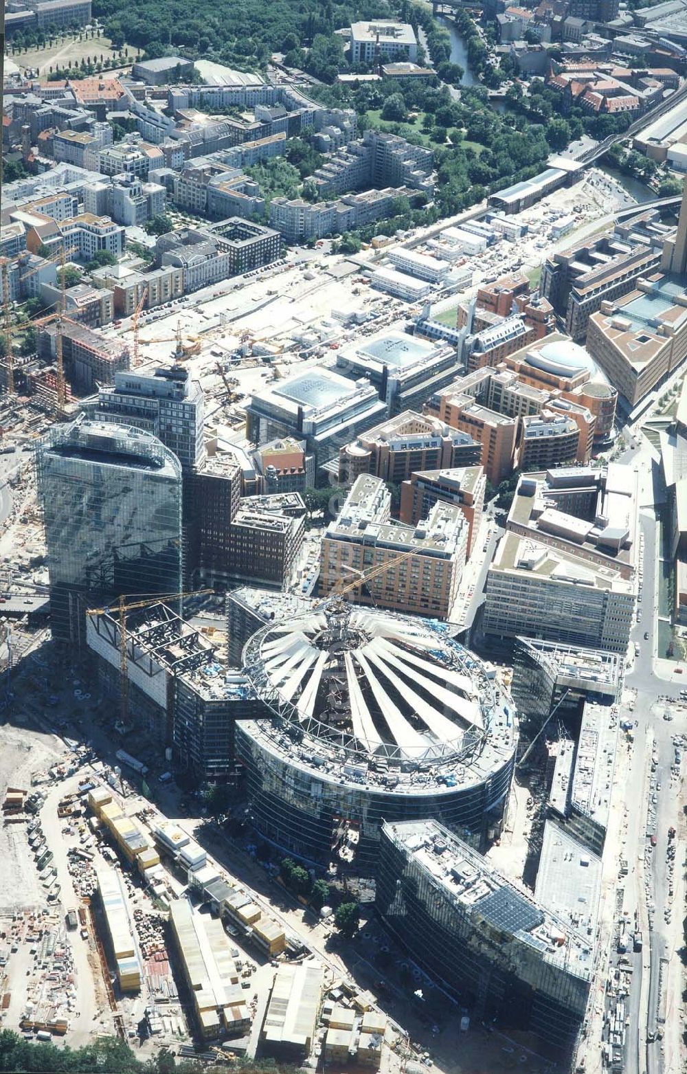 Aerial photograph Berlin - Tiergarten - Baustelle SONY-Center am Potsdamer Platz in Berlin-Tiergarten.