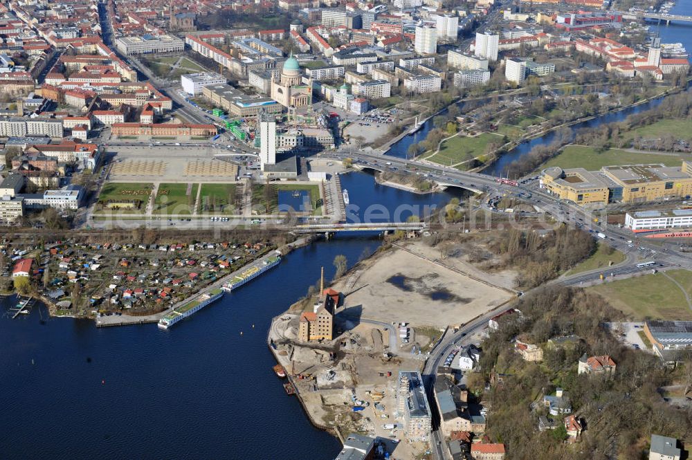 Potsdam from the bird's eye view: Propertys at the Brauhausberg, so-called Warehouse district between the river Havel and the street Leipziger Strasse