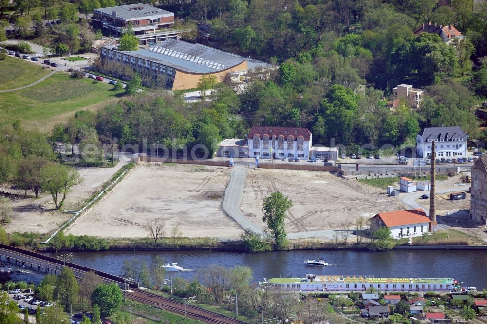 Potsdam from the bird's eye view: Propertys at the Brauhausberg, so-called Warehouse district between the river Havel and the street Leipziger Strasse