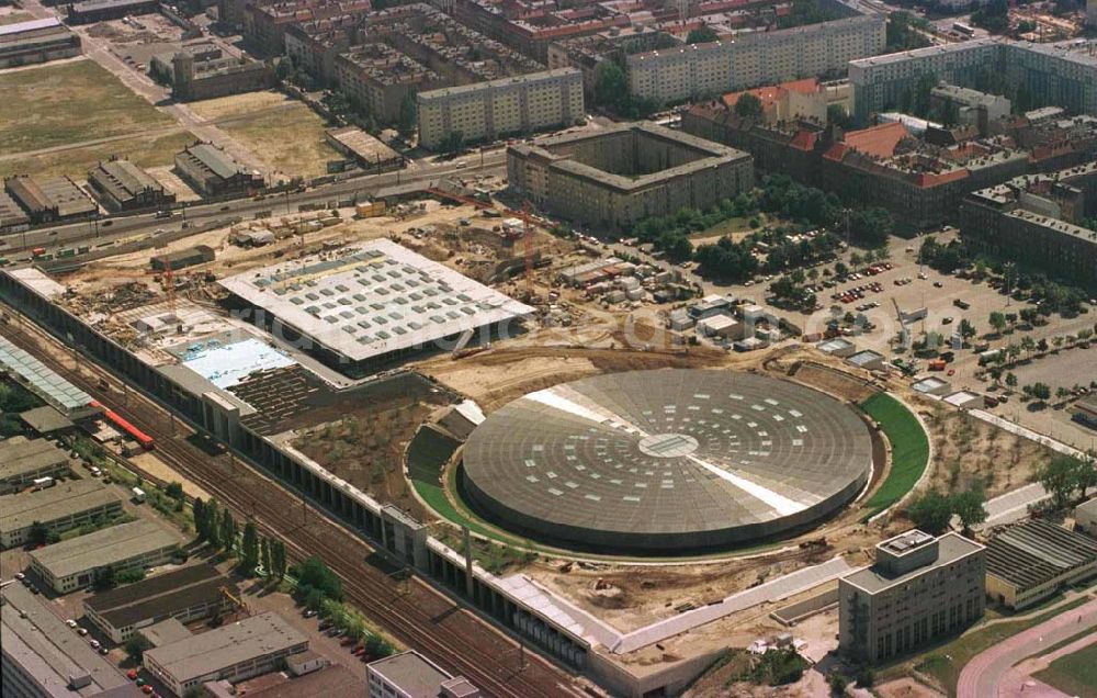 Aerial photograph Berlin - Friedrichshain - Baustelle Sportkomplex an der Landsberger Allee (OSB SSB GmbH).