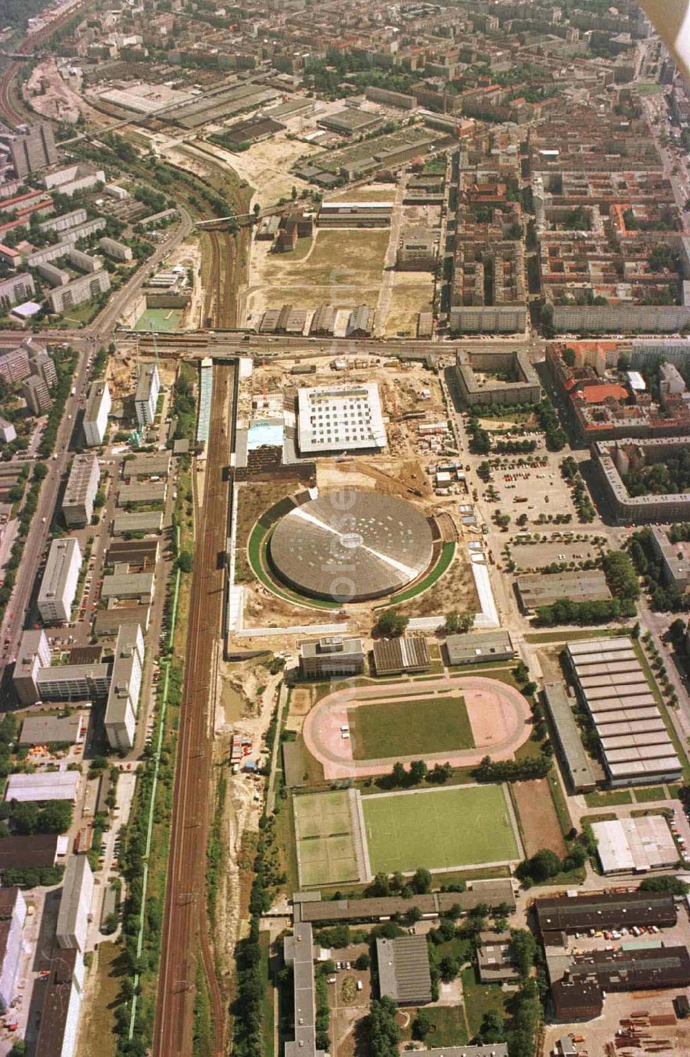 Aerial image Berlin - Friedrichshain - Baustelle Sportkomplex an der Landsberger Allee (OSB SSB GmbH).