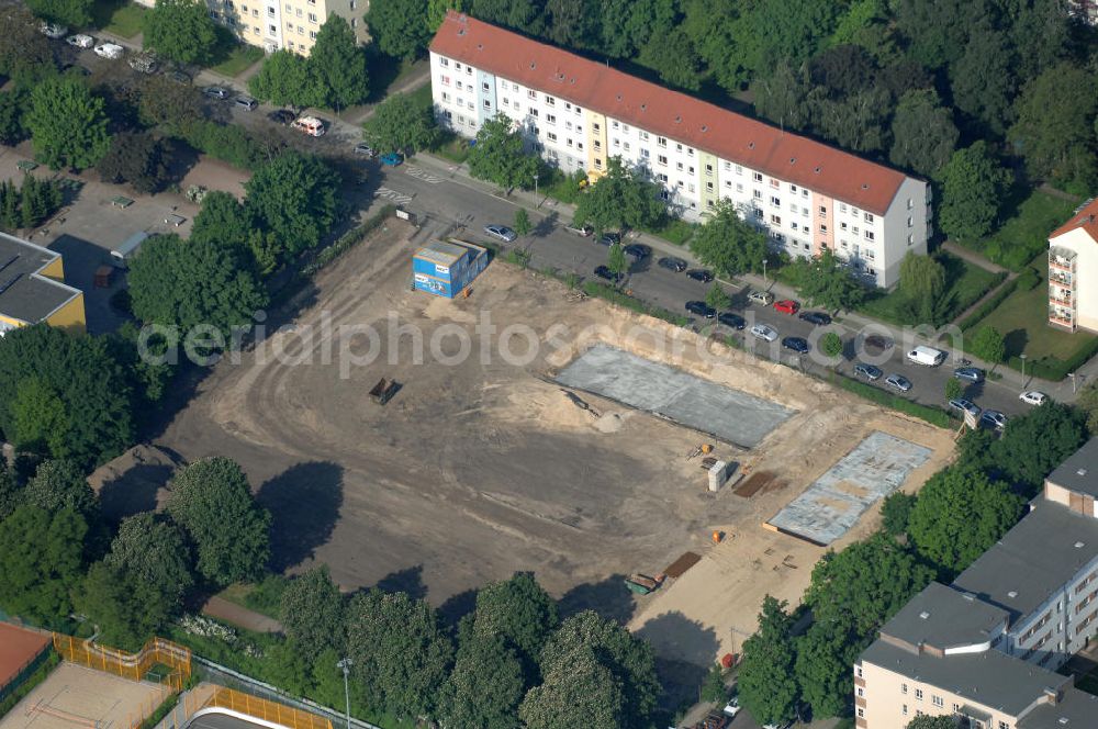 Aerial image Berlin - Blick auf die Baufläche des neuen Stadtquartier „Stadtgärten Friedrichsfelde“ in Berlin-Lichtenberg. Views of the city built the new headquarters' city gardens Friedrichsfelde in Berlin-Lichtenberg.