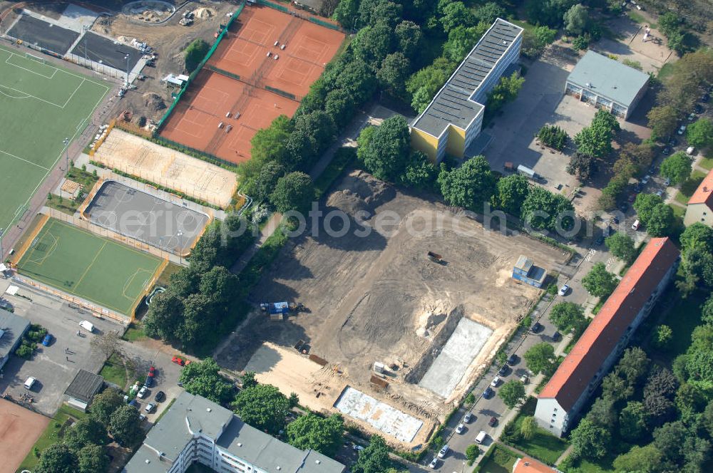 Aerial image Berlin - Blick auf die Baufläche des neuen Stadtquartier „Stadtgärten Friedrichsfelde“ in Berlin-Lichtenberg. Views of the city built the new headquarters' city gardens Friedrichsfelde in Berlin-Lichtenberg.