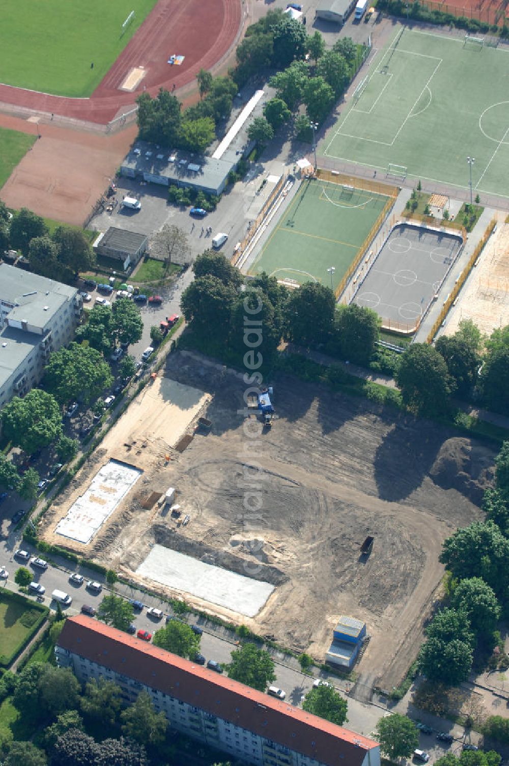 Aerial image Berlin - Blick auf die Baufläche des neuen Stadtquartier „Stadtgärten Friedrichsfelde“ in Berlin-Lichtenberg. Views of the city built the new headquarters' city gardens Friedrichsfelde in Berlin-Lichtenberg.