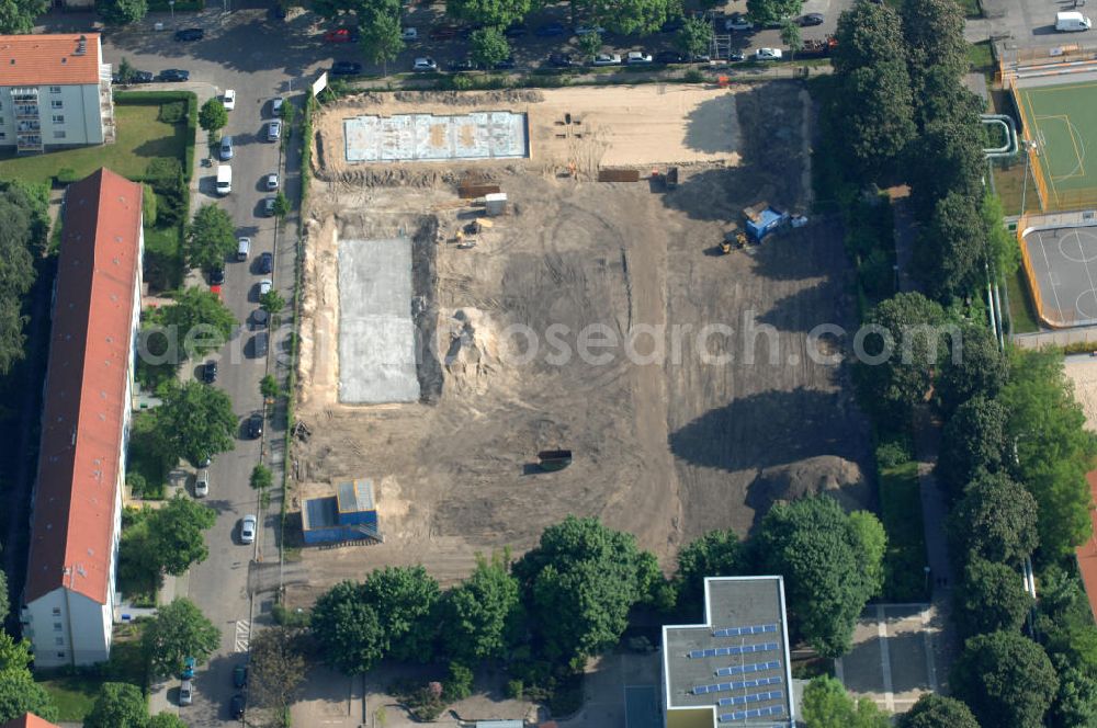 Berlin from the bird's eye view: Blick auf die Baufläche des neuen Stadtquartier „Stadtgärten Friedrichsfelde“ in Berlin-Lichtenberg. Views of the city built the new headquarters' city gardens Friedrichsfelde in Berlin-Lichtenberg.