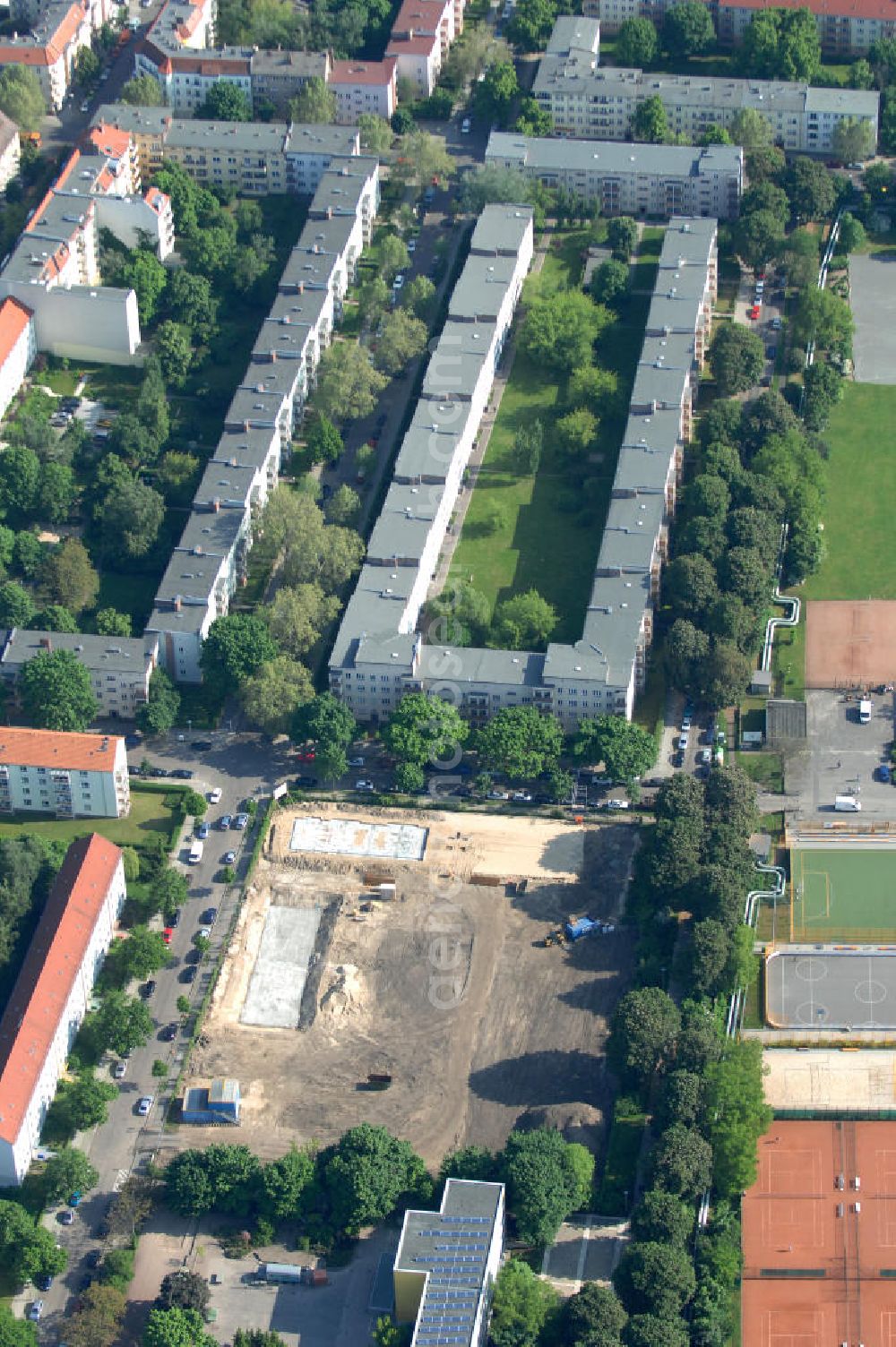 Aerial photograph Berlin - Blick auf die Baufläche des neuen Stadtquartier „Stadtgärten Friedrichsfelde“ in Berlin-Lichtenberg. Views of the city built the new headquarters' city gardens Friedrichsfelde in Berlin-Lichtenberg.