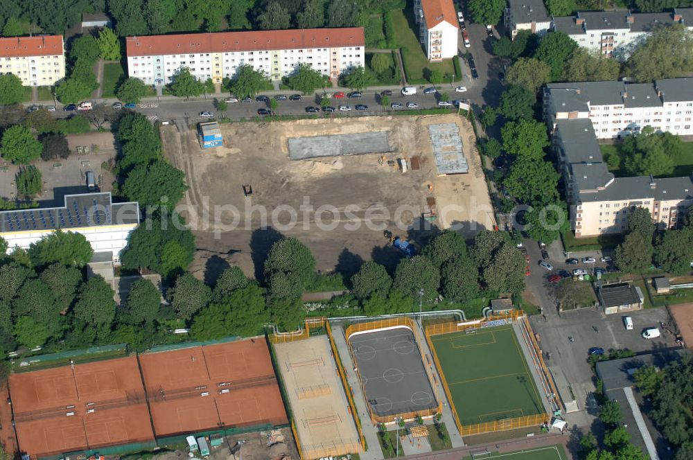 Aerial photograph Berlin - Blick auf die Baufläche des neuen Stadtquartier „Stadtgärten Friedrichsfelde“ in Berlin-Lichtenberg. Views of the city built the new headquarters' city gardens Friedrichsfelde in Berlin-Lichtenberg.