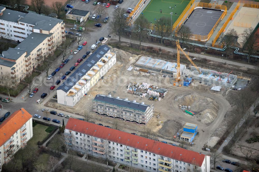 Berlin Lichtenberg from above - Blick auf die Baufläche des neuen Stadtquartier „Stadtgärten Friedrichsfelde“ in Berlin-Lichtenberg. Views of the city built the new headquarters' city gardens Friedrichsfelde in Berlin-Lichtenberg.