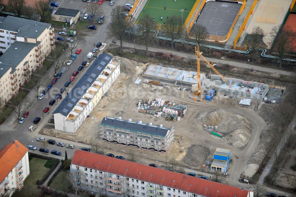 Berlin Lichtenberg from the bird's eye view: Blick auf die Baufläche des neuen Stadtquartier „Stadtgärten Friedrichsfelde“ in Berlin-Lichtenberg. Views of the city built the new headquarters' city gardens Friedrichsfelde in Berlin-Lichtenberg.