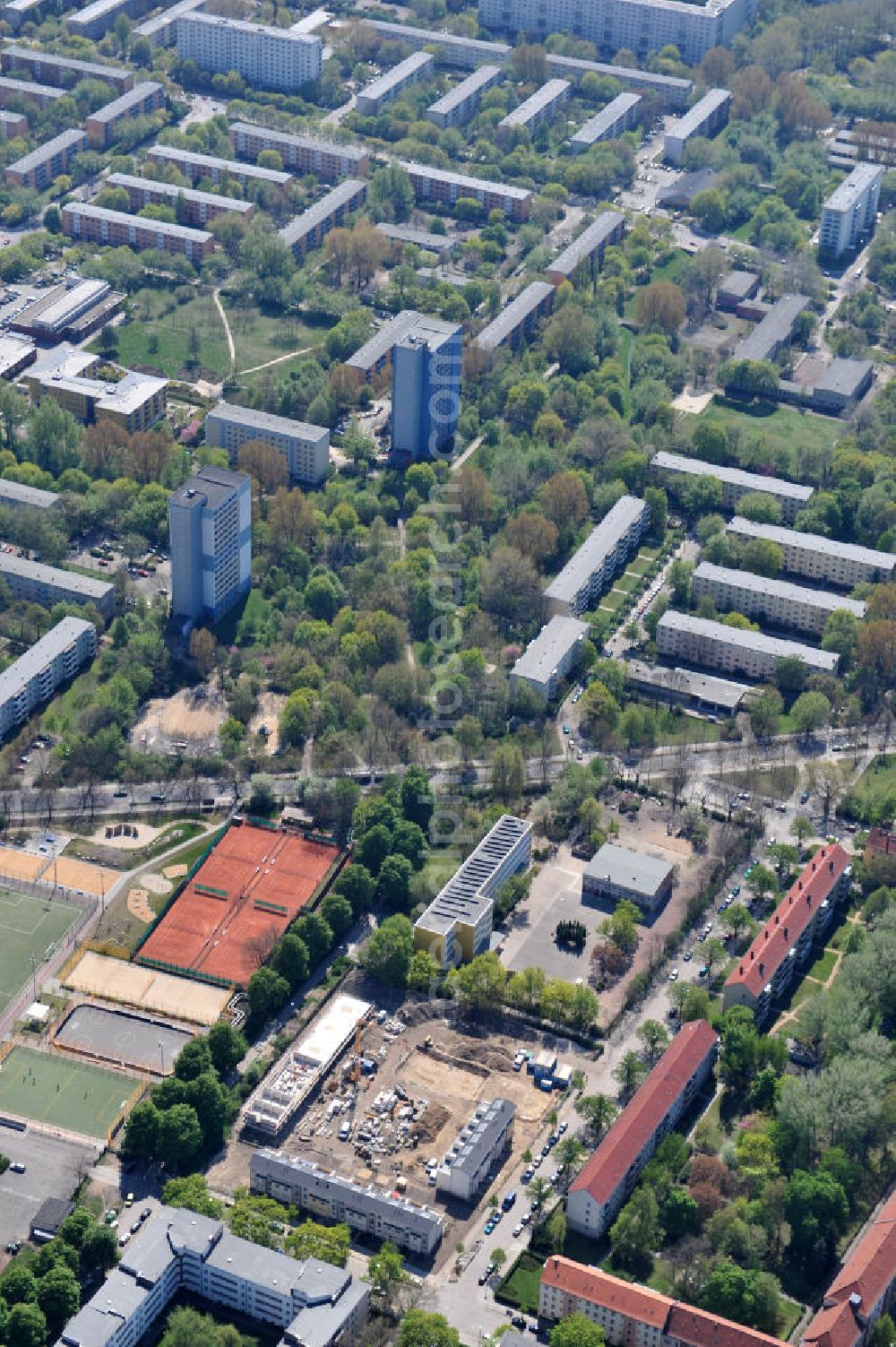 Aerial photograph Berlin-Lichtenberg - Blick auf die Baufläche des neuen Stadtquartier „Stadtgärten Friedrichsfelde“ in Berlin-Lichtenberg. Views of the city built the new headquarters' city gardens Friedrichsfelde in Berlin-Lichtenberg.