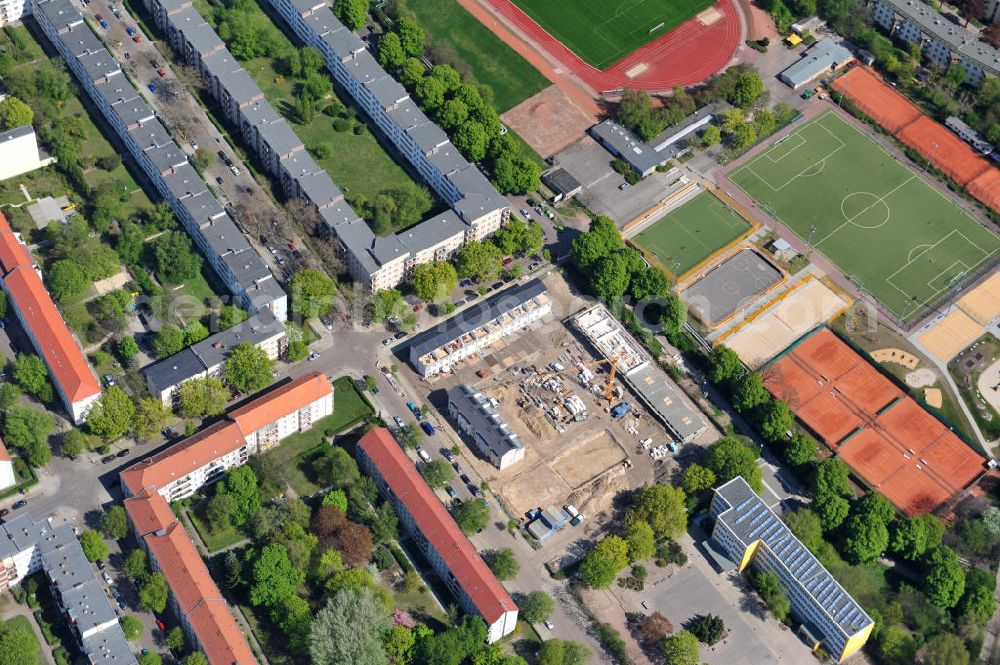 Berlin-Lichtenberg from the bird's eye view: Blick auf die Baufläche des neuen Stadtquartier „Stadtgärten Friedrichsfelde“ in Berlin-Lichtenberg. Views of the city built the new headquarters' city gardens Friedrichsfelde in Berlin-Lichtenberg.