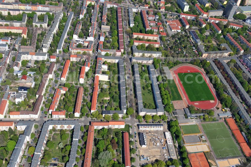 Aerial image Berlin-Lichtenberg - Blick auf die Baufläche des neuen Stadtquartier „Stadtgärten Friedrichsfelde“ in Berlin-Lichtenberg. Views of the city built the new headquarters' city gardens Friedrichsfelde in Berlin-Lichtenberg.