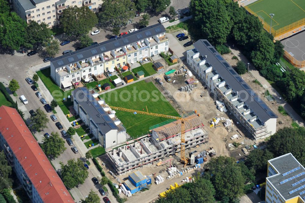 Berlin Lichtenberg from the bird's eye view: Blick auf die Baufläche des neuen Stadtquartier „Stadtgärten Friedrichsfelde“ in Berlin-Lichtenberg. Views of the city built the new headquarters' city gardens Friedrichsfelde in Berlin-Lichtenberg.