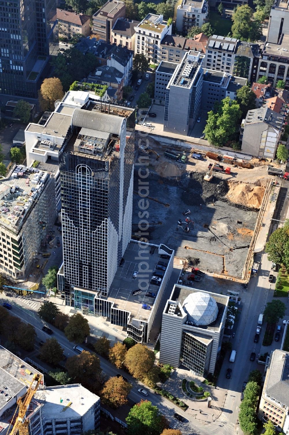 Frankfurt am Main from above - View over the office building on to the construction site for the housing project Villa Vero at the street Feuerbachstraße in the district Westend in Frankfurt at the Main in Hesse