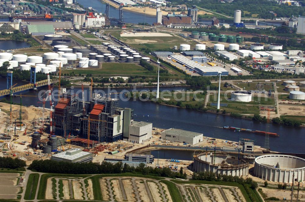 Hamburg from the bird's eye view: Construction site of new coal power plant Moorburg on the Elbe river by the Vattenfall company and the construction company Wayss & Freytag AG Engineering / BAM Deutschland AG