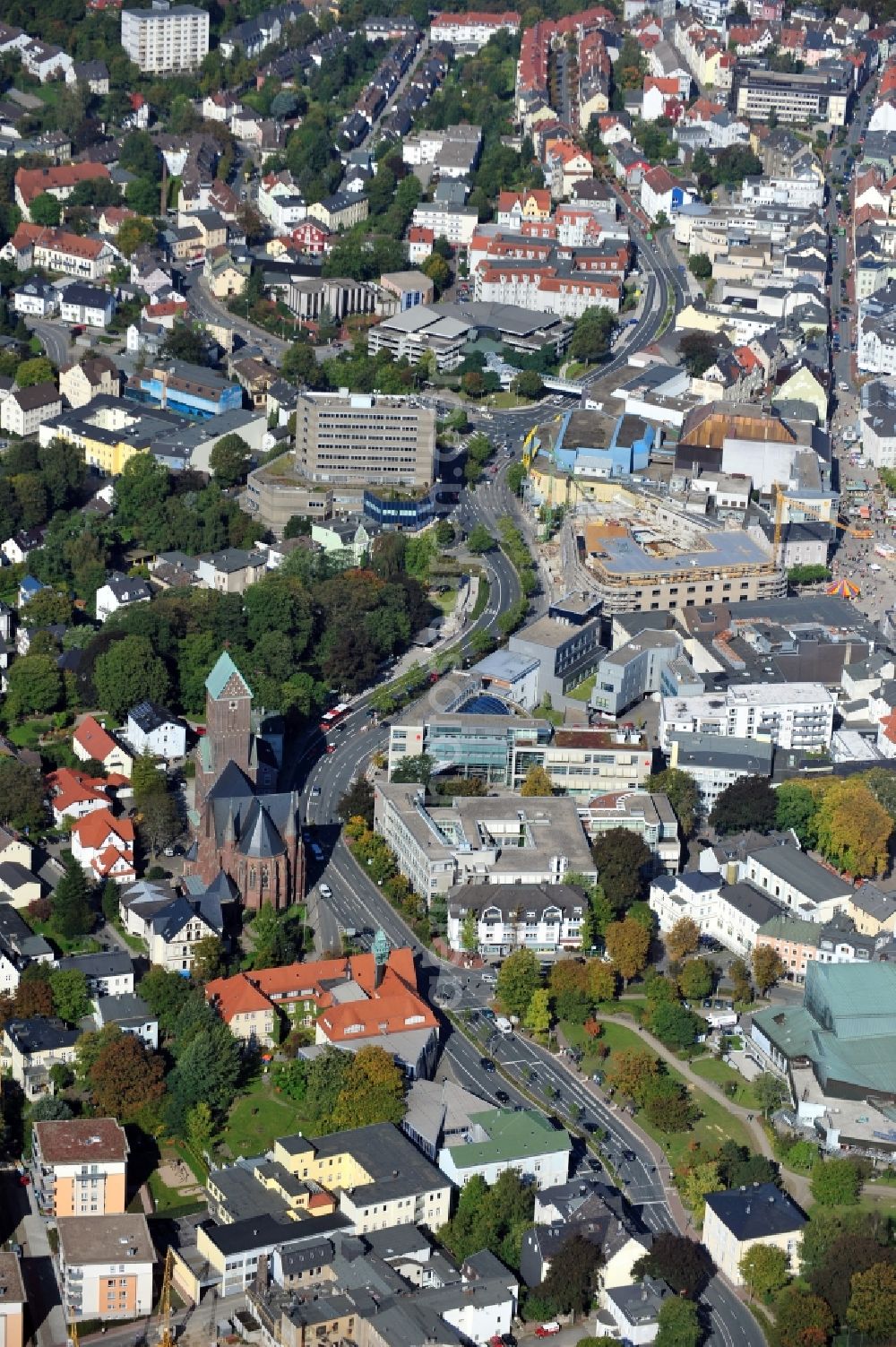 Lüdenscheid from above - Cityview of Lüdenscheid in the state North Rhine-Westphalia. In the shot are the catholic parish church St. Josef and Medardus, the penny bank of Lüdenscheid and the Federal State Central Bank of Lüdenscheid