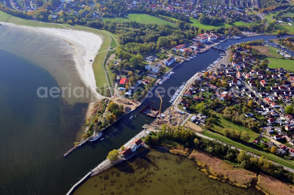 Aerial image Greifswald - View at the construction site of the storm surge barrier in the Ryck at the Bodden in the district Wieck in Greifswald in the federal state Mecklenburg-Vorpommern. The surge barrier Greifswald-Wieck forms an integral part of the flood protection system for Greifswald. Responsible for the planning is the Hydro Project Engineer GmbH operating construction company is the Ed. Züblin AG