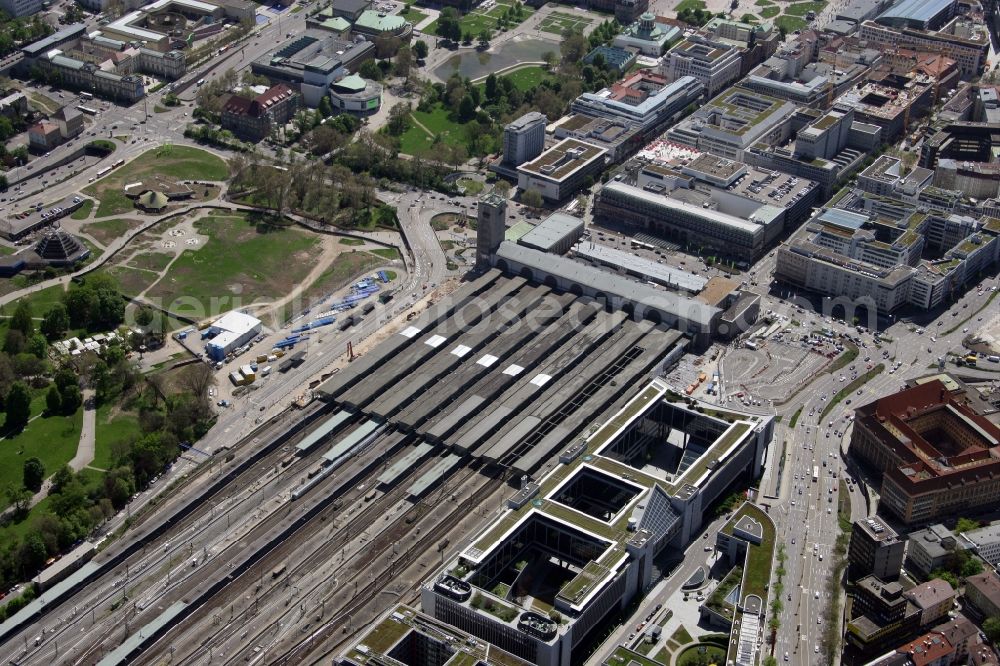 Aerial photograph Stuttgart - Construction site at the Stuttgart Central station in Baden-Wuerttemberg. The termnal station will be largely demolished during the project Stuttgart 21 and converted into an underground transit station