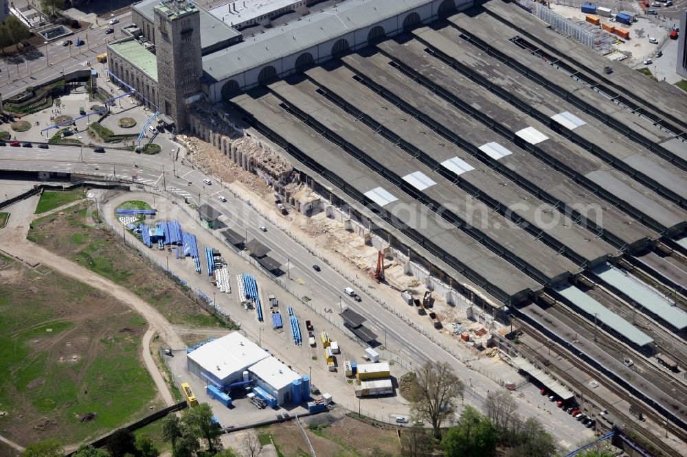 Stuttgart from the bird's eye view: Construction site at the Stuttgart Central station in Baden-Wuerttemberg. The termnal station will be largely demolished during the project Stuttgart 21 and converted into an underground transit station