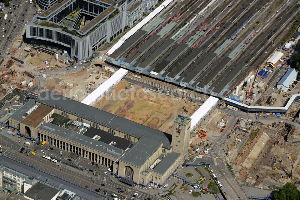 Aerial photograph Stuttgart - Construction site at the Stuttgart Central station in Baden-Wuerttemberg. The termnal station will be largely demolished during the project Stuttgart 21 and converted into an underground transit station