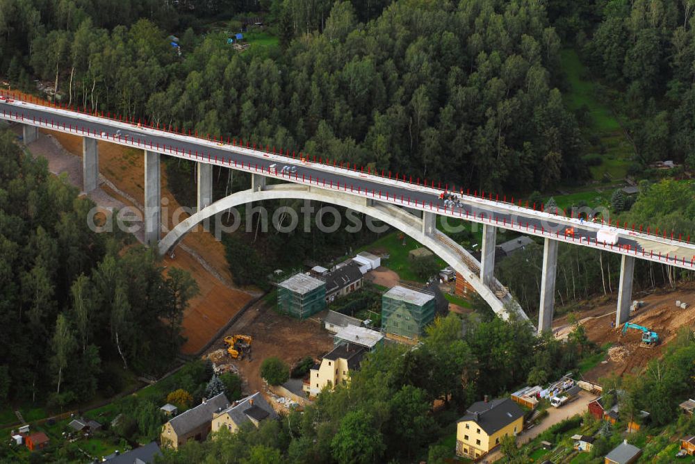 Aerial image Aue - Blick auf die Baustelle der Talbrücke / Brücke Alberoda. Über die Brücke führt die Schnellstraße 255 / Autobahnzubringer A72.