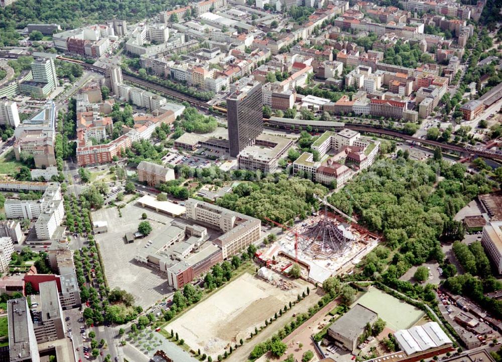 Berlin from above - Baustelle des Tempodroms an Anhalter Bahnhof in Berlin - Kreuzberg.