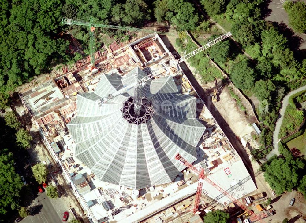 Berlin - Kreuzberg from above - Baustelle des Tempodroms an Anhalter Bahnhof in Berlin - Kreuzberg.