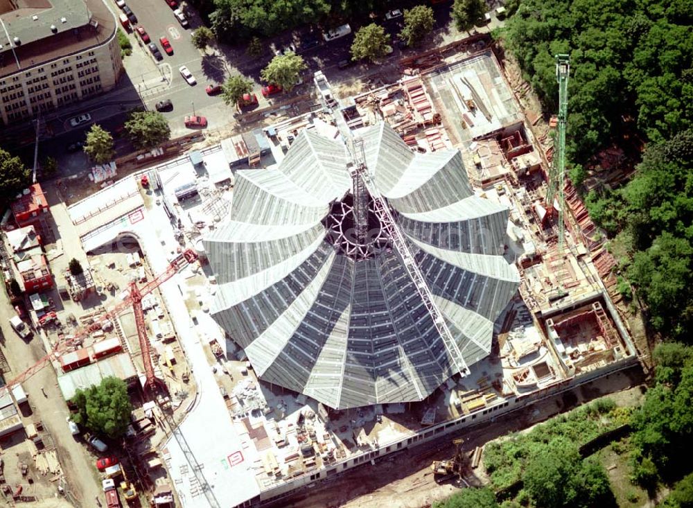 Aerial image Berlin - Kreuzberg - Baustelle des Tempodroms an Anhalter Bahnhof in Berlin - Kreuzberg.