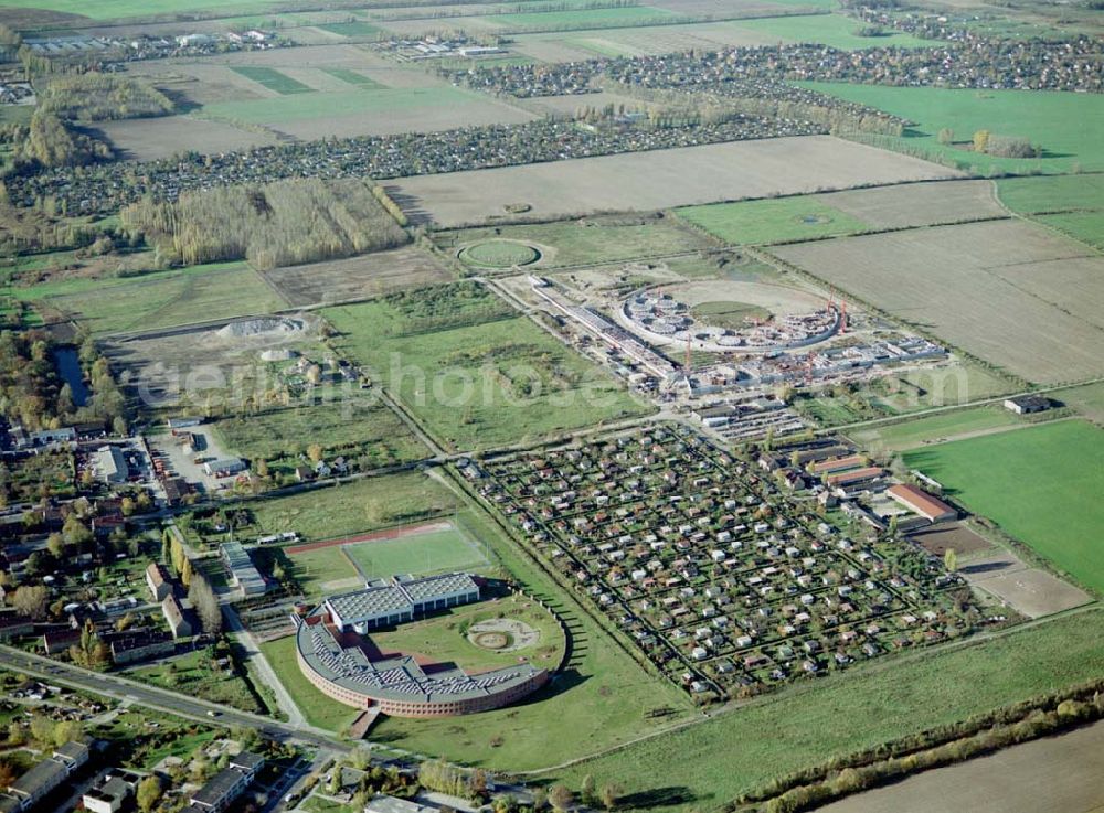 Berlin - Falkenberg (Hohenschönhausen) from the bird's eye view: Baustelle des Tierheimes Falkenberg an der Dorfstraße / Ahrensfelder Chaussee in Falkenberg (Berlin - Hohenschönhausen).