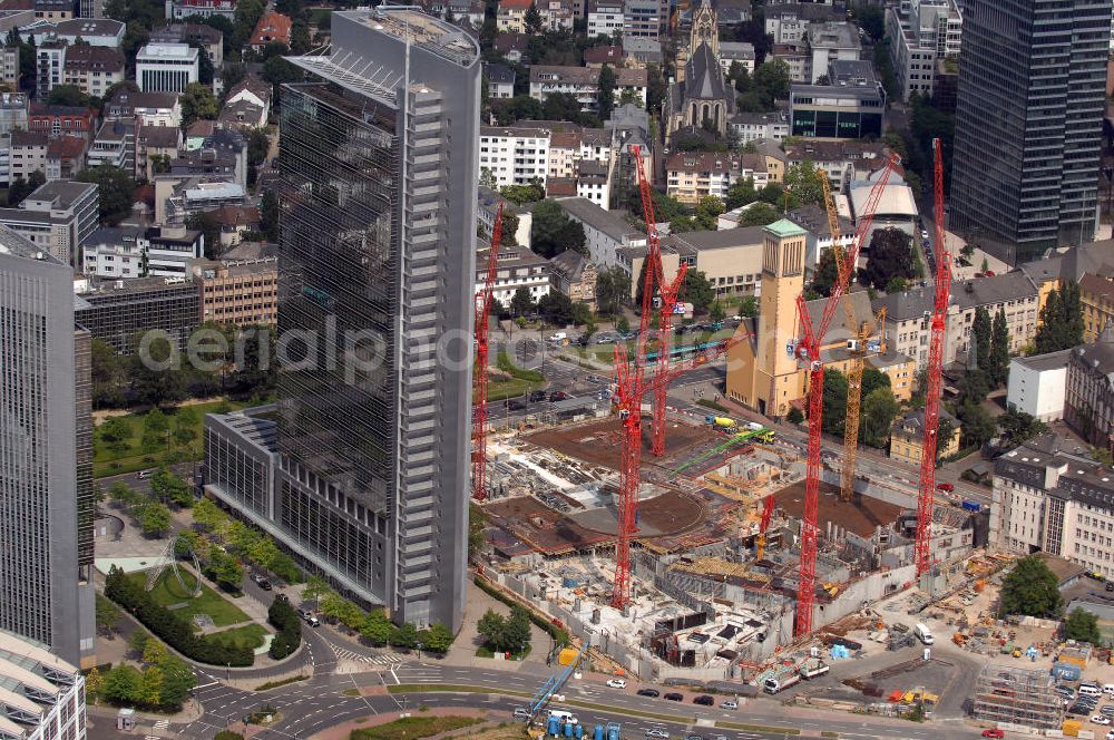 Aerial image Frankfurt am Main - Blick auf die Baustelle des Tower 185 und das Pollux-Gebäude des Komplexes Forum Frankfurt im Stadtzentrum von Frankfurt am Main in Hessen. Auf der Friedrich-Ebert-Anlage entsteht bis voraussichtlich Ende 2011 ein 186 Meter hoher Bürohaus-Neubau. Bauherr: Vivico Real Estate, Jörg Werner, Hedderichstraße 55-57, 60594 Frankfurt / Main, +49 (0) 69 76 80 67 24,