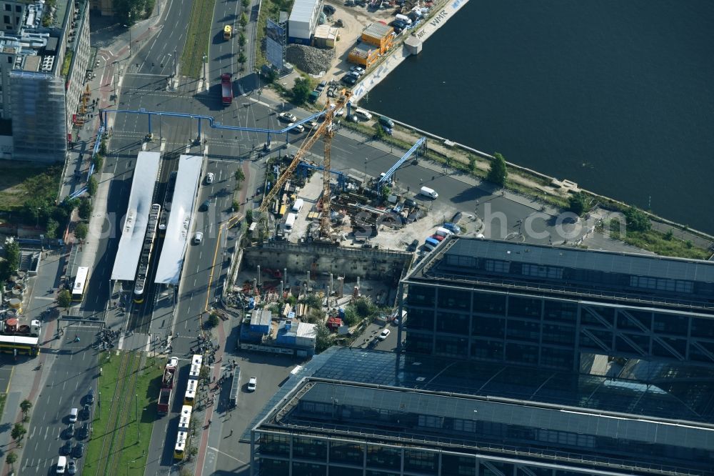 Berlin from the bird's eye view: Construction site with tunnel guide for the route S 21 Excavation B and tunnel construction in building complex along the Invalidenstrasse in the district Moabit in Berlin, Germany