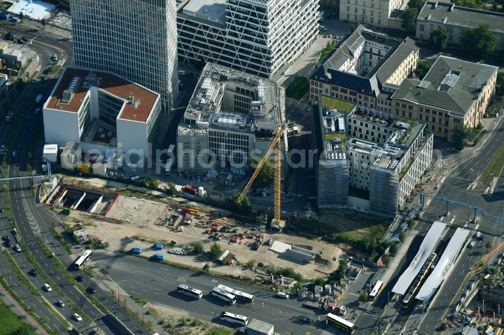 Aerial photograph Berlin - Construction site with tunnel guide for the route S 21 Excavation B and tunnel construction in building complex along the Invalidenstrasse in the district Moabit in Berlin, Germany