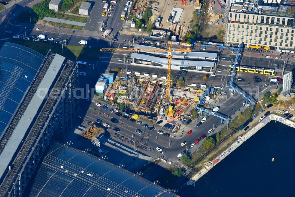 Berlin from the bird's eye view: Construction site with tunnel guide for the route S 21 Excavation B and tunnel construction in building complex along the Invalidenstrasse in the district Moabit in Berlin, Germany