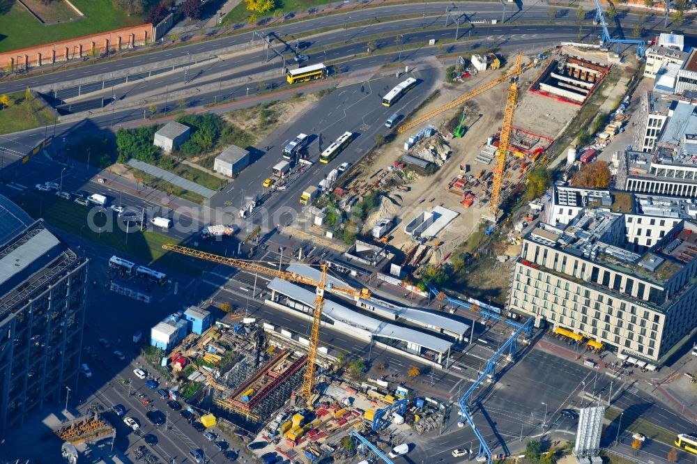 Aerial photograph Berlin - Construction site with tunnel guide for the route S 21 Excavation B and tunnel construction in building complex along the Invalidenstrasse in the district Moabit in Berlin, Germany