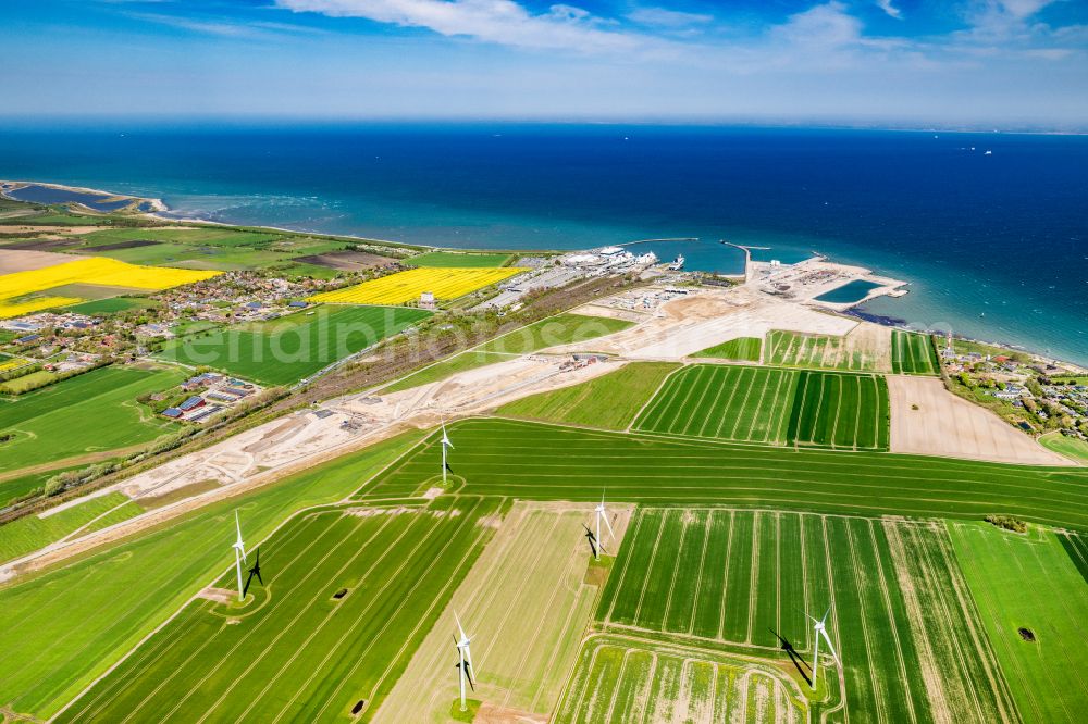 Puttgarden from the bird's eye view: Construction site with tunnel guide for the route of Fehmarnbelt- Tunnel on street Faehrhafenstrasse in Puttgarden on the island of Fehmarn in the state Schleswig-Holstein, Germany