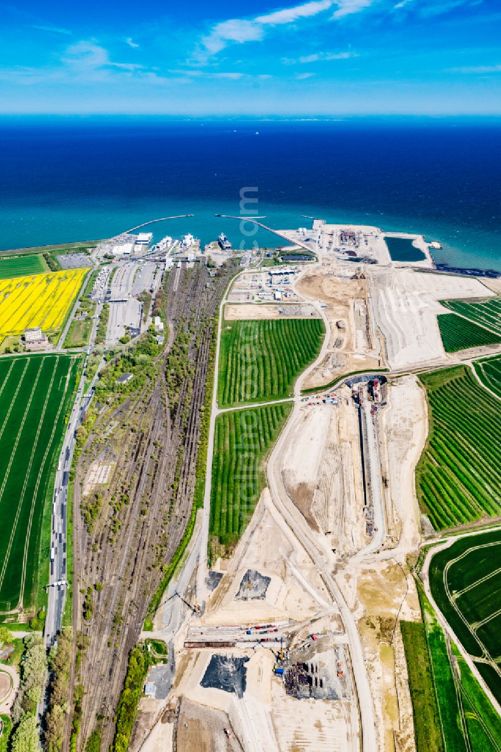 Aerial photograph Puttgarden - Construction site with tunnel guide for the route of Fehmarnbelt- Tunnel on street Faehrhafenstrasse in Puttgarden on the island of Fehmarn in the state Schleswig-Holstein, Germany